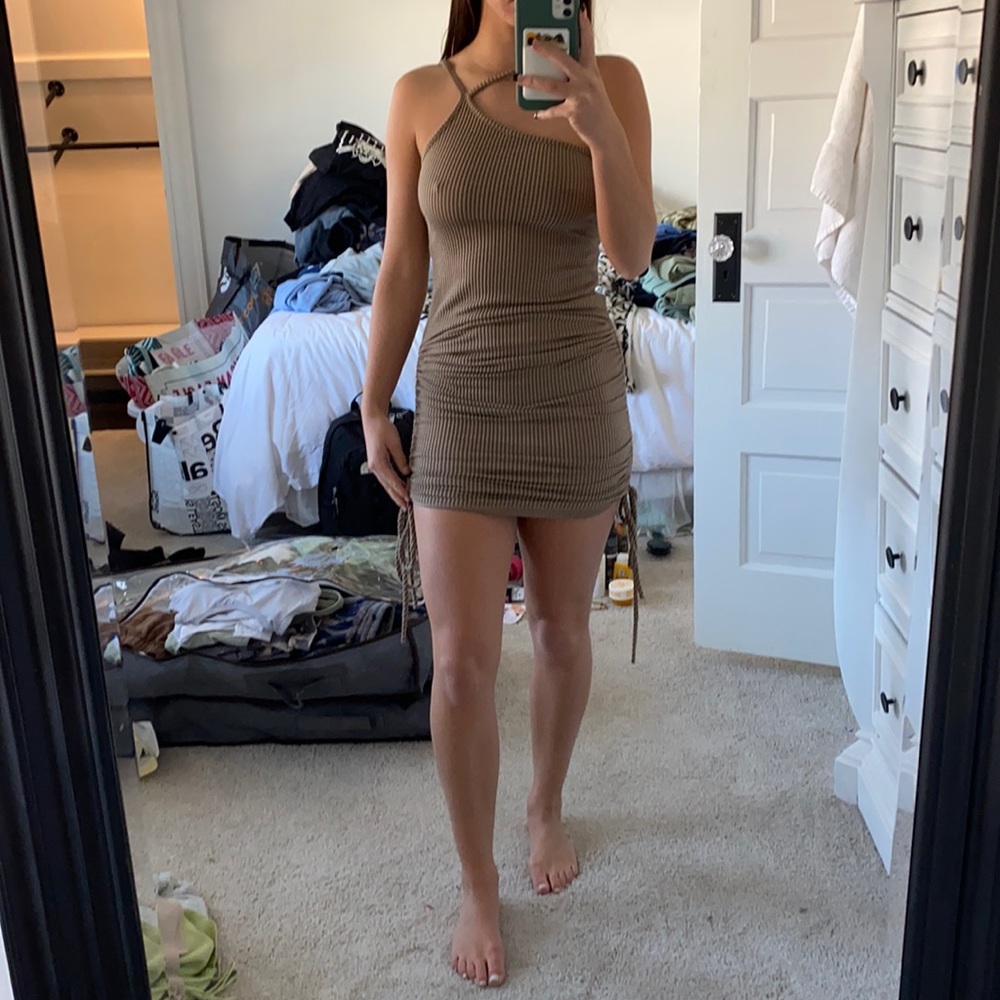 Brown dress